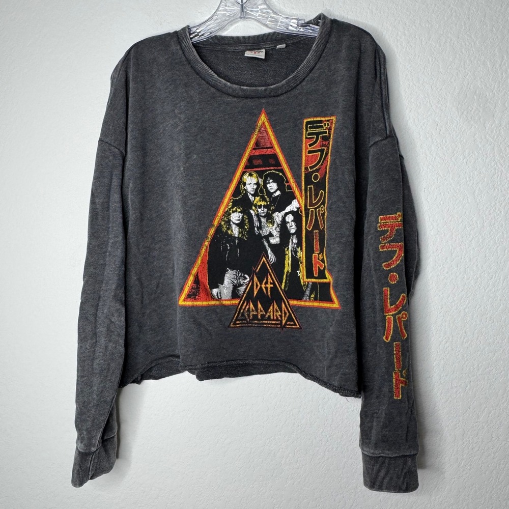 Junk Food Def Leppard Graphic Crop Sweatshirt Charcoal Grey Japanese Text Size L